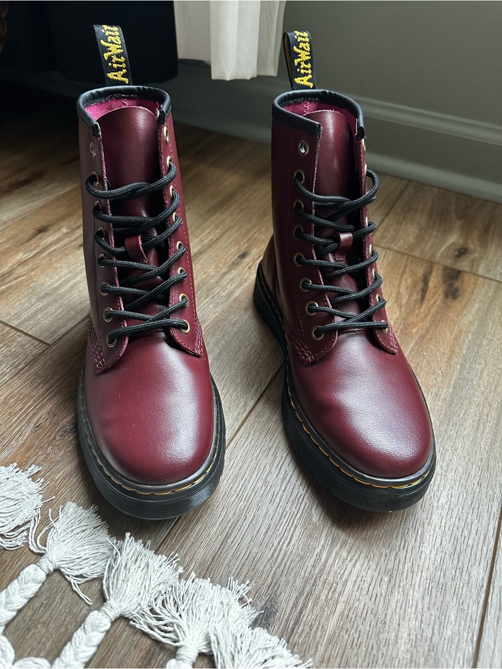Dr. Martens Zavala size 7